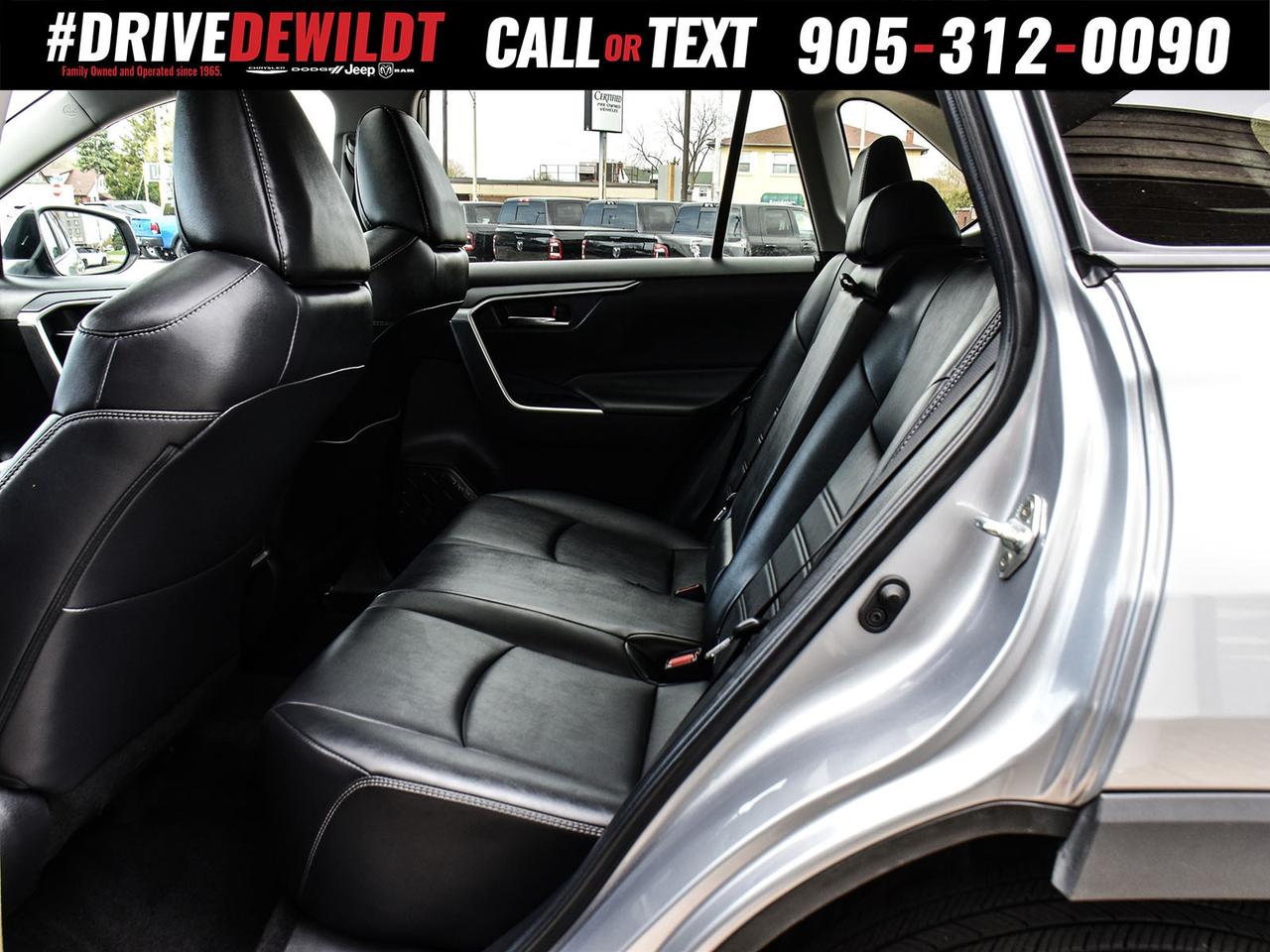 2022 Toyota RAV4 XLE   LEATHER SEATS   POWER SUNROOF Photo