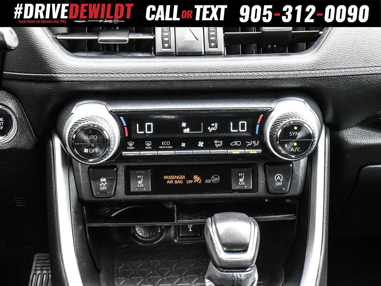 2022 Toyota RAV4 XLE   LEATHER SEATS   POWER SUNROOF Photo