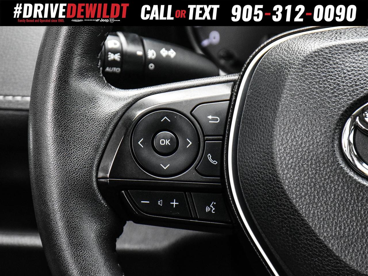 2022 Toyota RAV4 XLE   LEATHER SEATS   POWER SUNROOF Photo