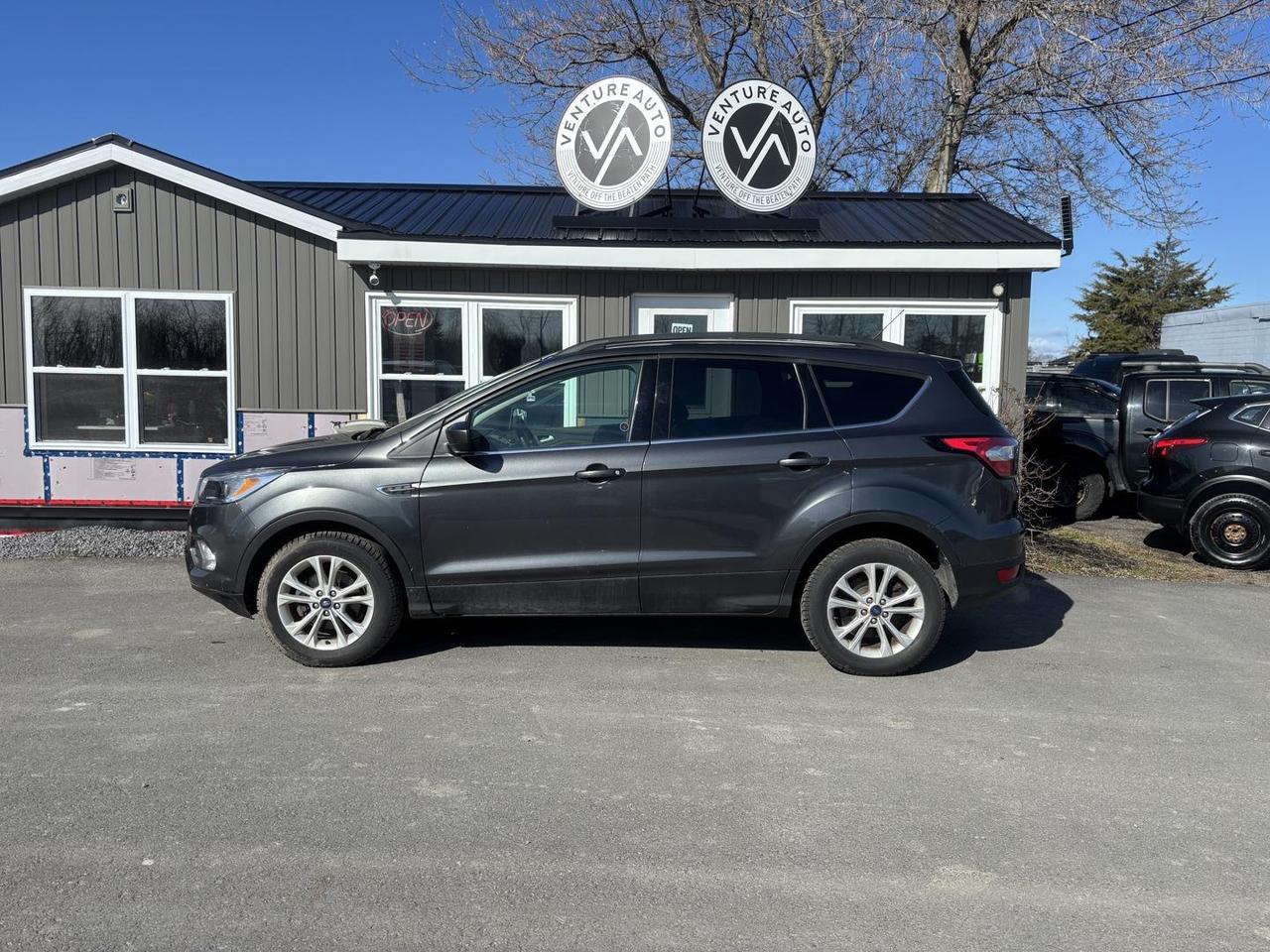 2018 Ford Escape SE 4dr Front-wheel Drive Photo