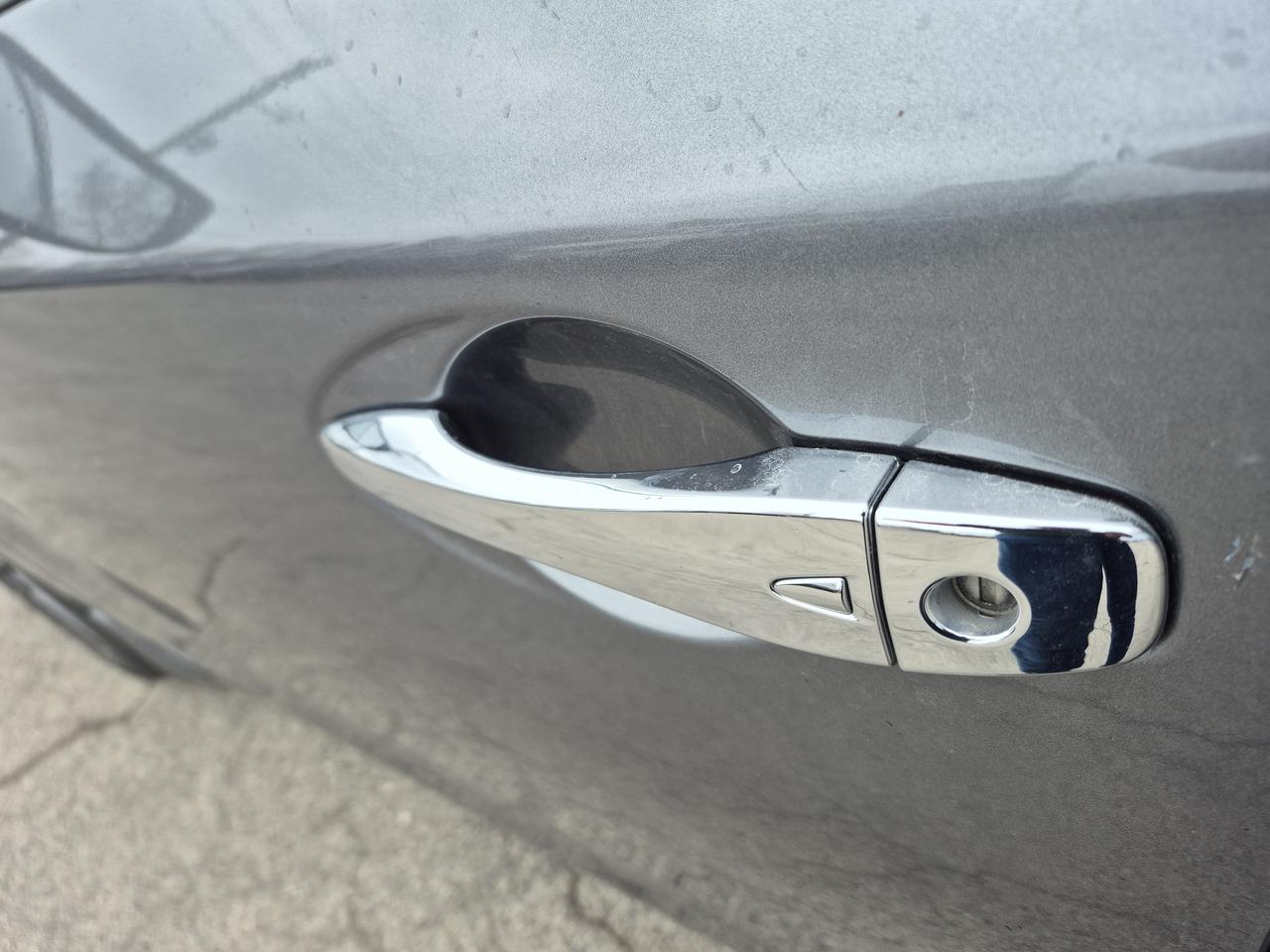 2017 Nissan Altima SV Photo