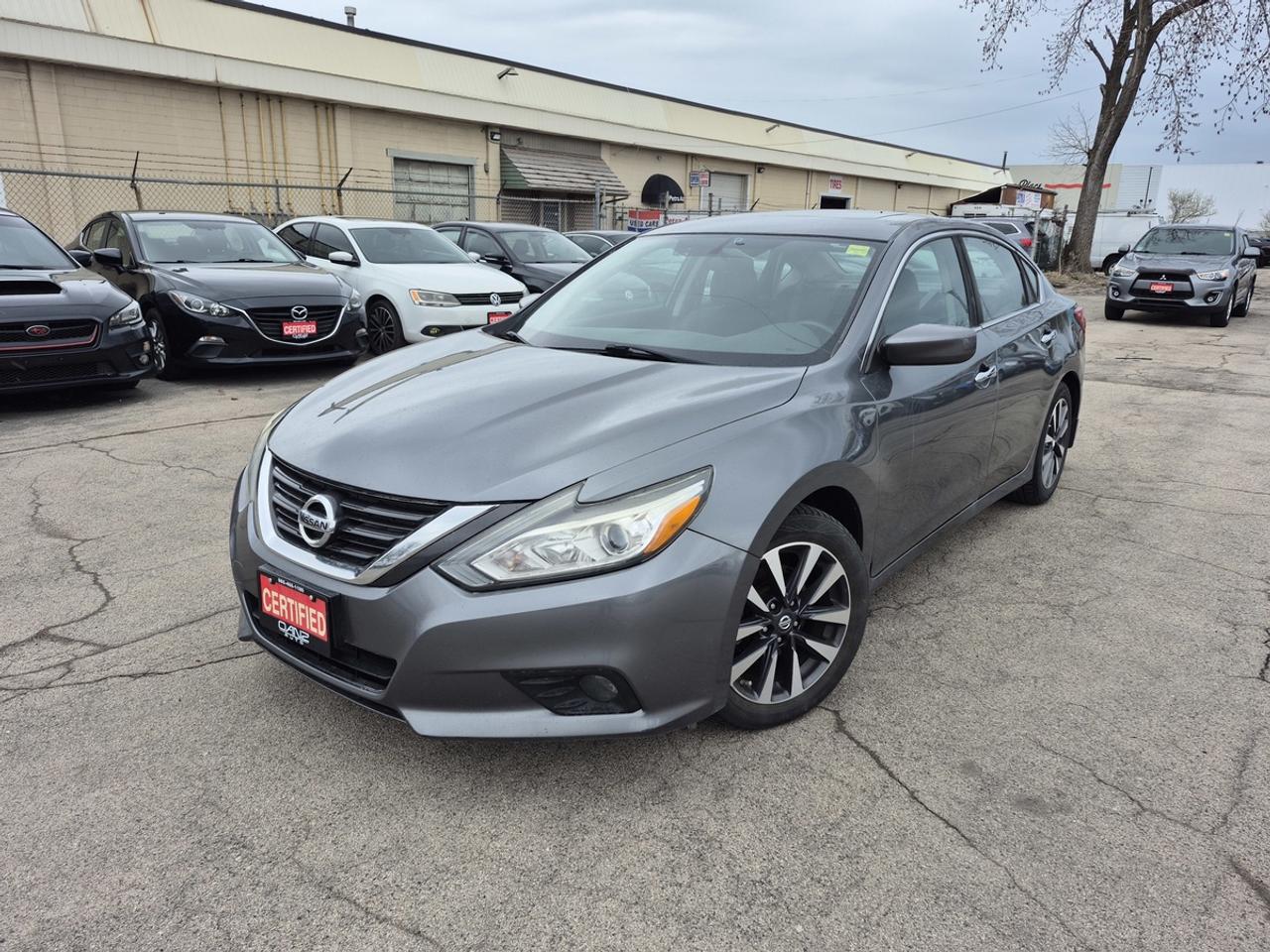 2017 Nissan Altima SV Photo0