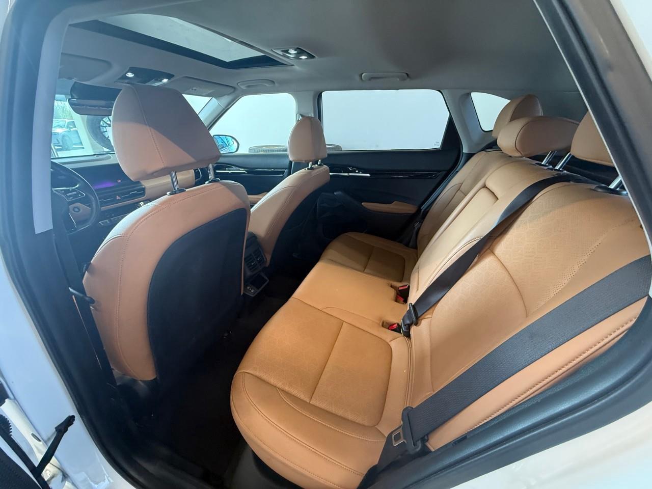 2024 Kia Seltos SX w/Brown Interior 4dr All-Wheel Drive Photo