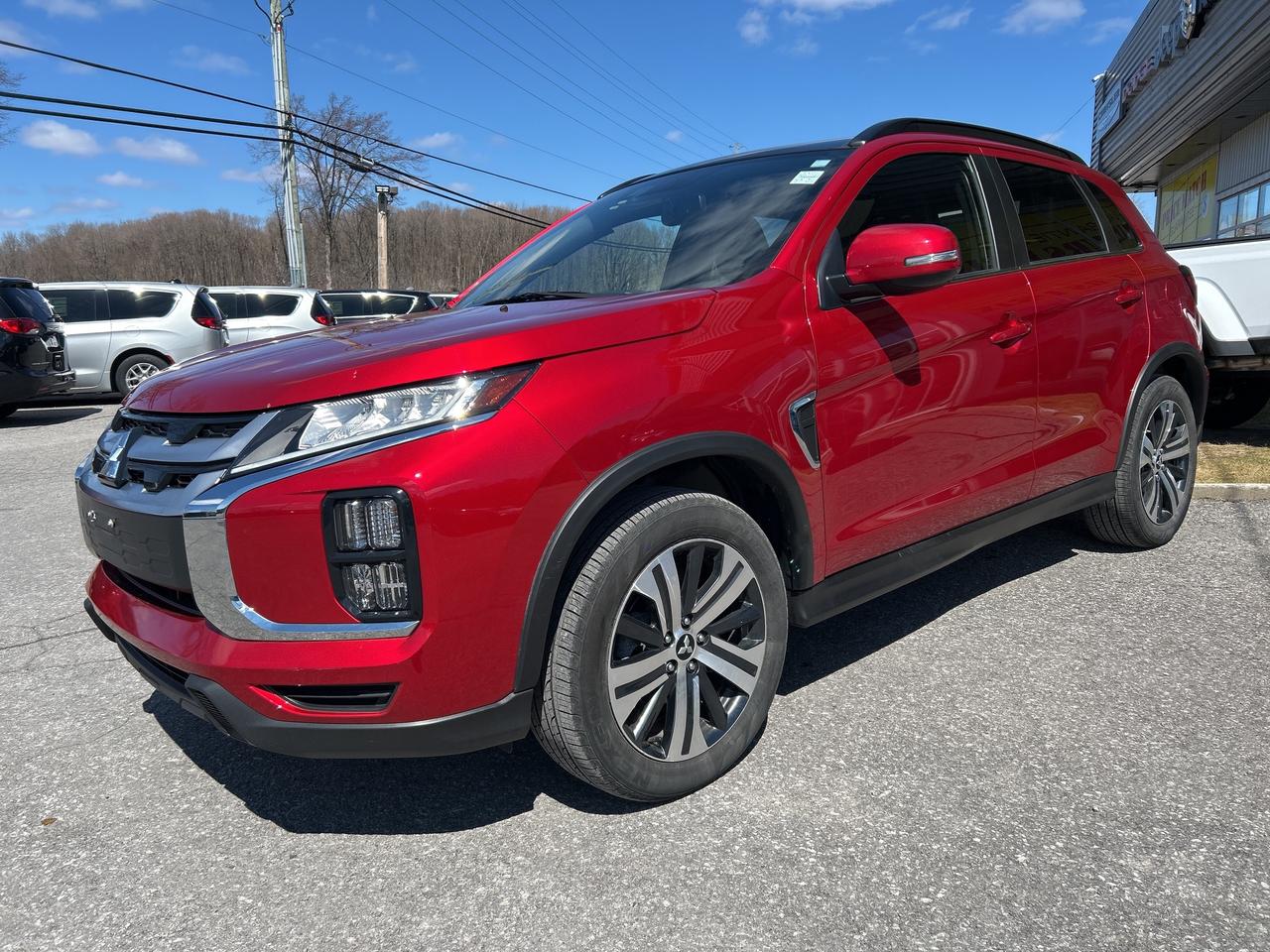 2023 Mitsubishi RVR GT Photo