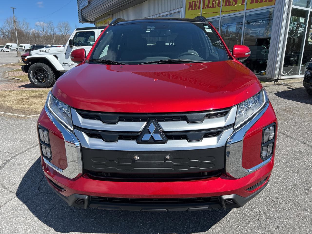 2023 Mitsubishi RVR GT Photo
