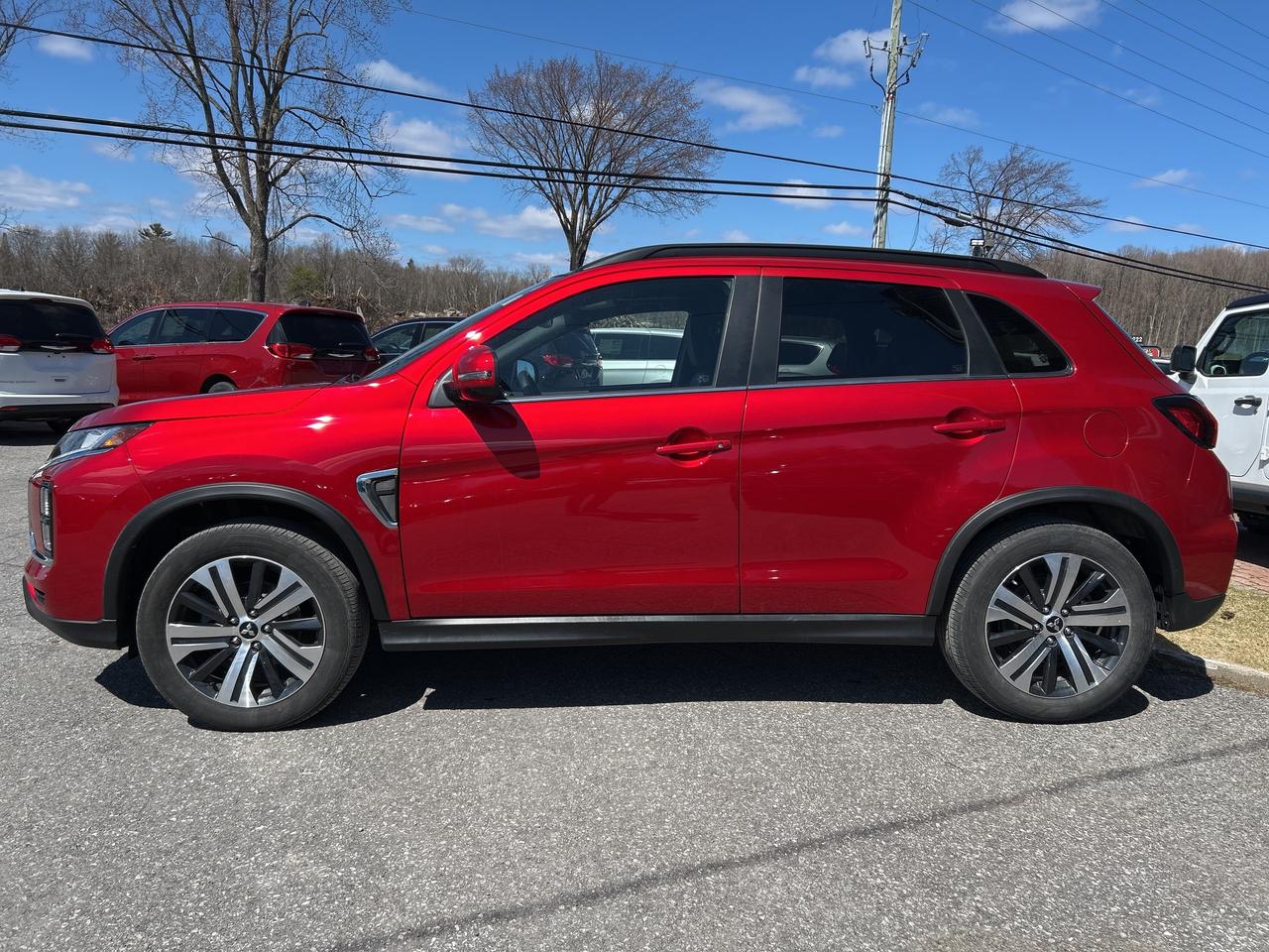 2023 Mitsubishi RVR GT Photo