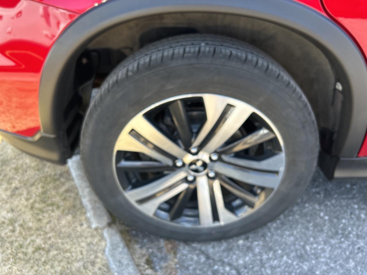 2023 Mitsubishi RVR GT Photo