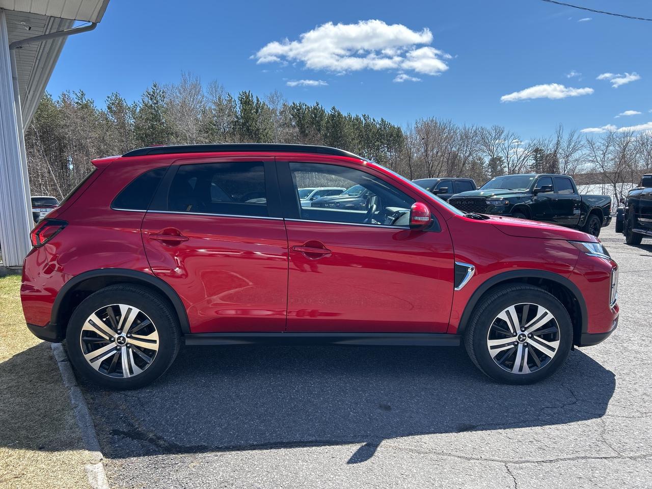 2023 Mitsubishi RVR GT Photo