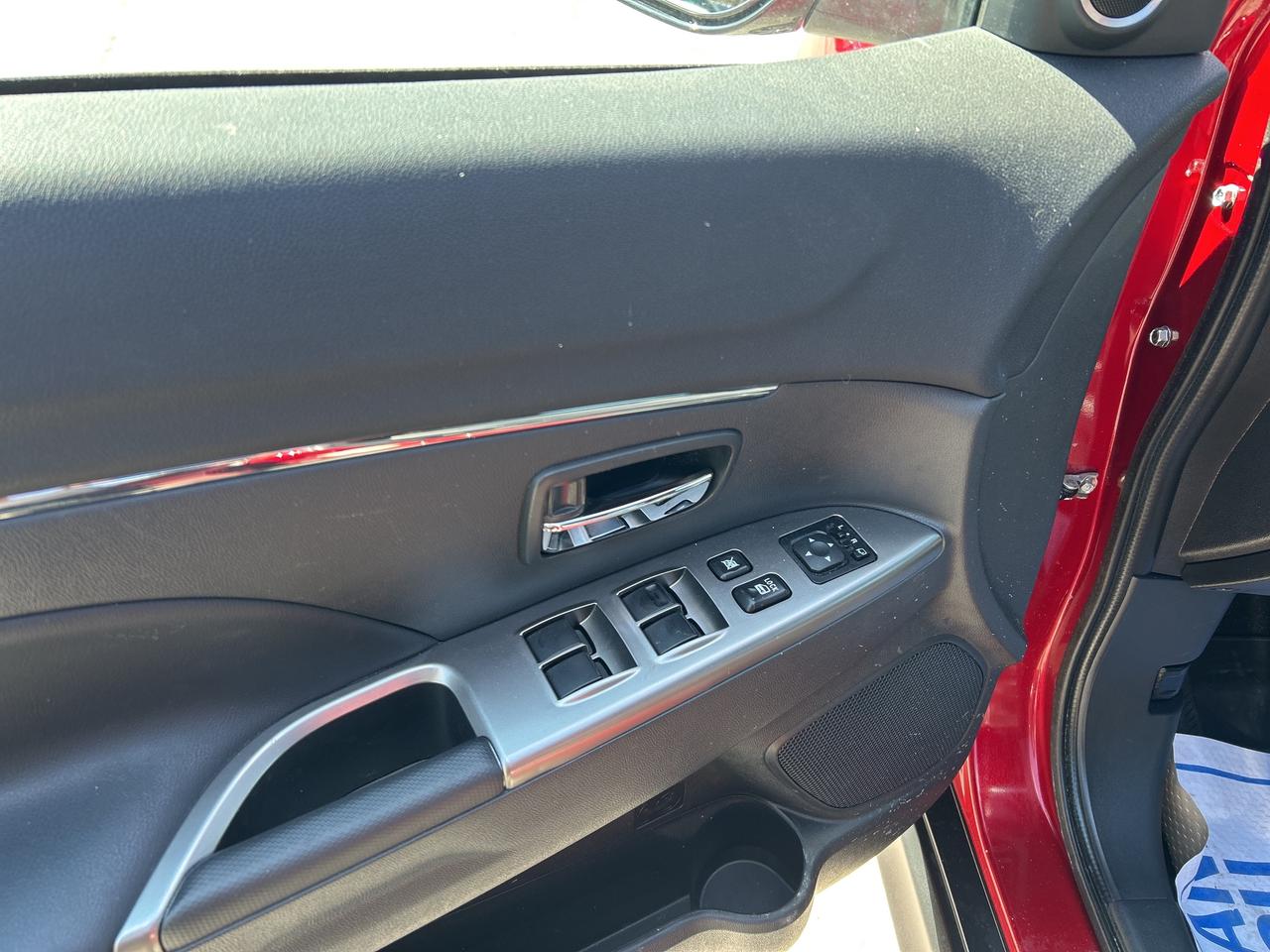 2023 Mitsubishi RVR GT Photo