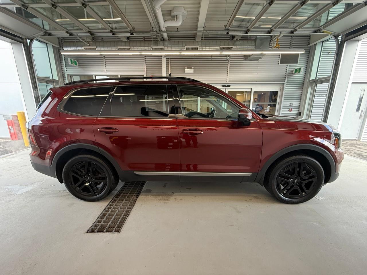 2023 Kia Telluride X-Line 4dr All-Wheel Drive Photo3