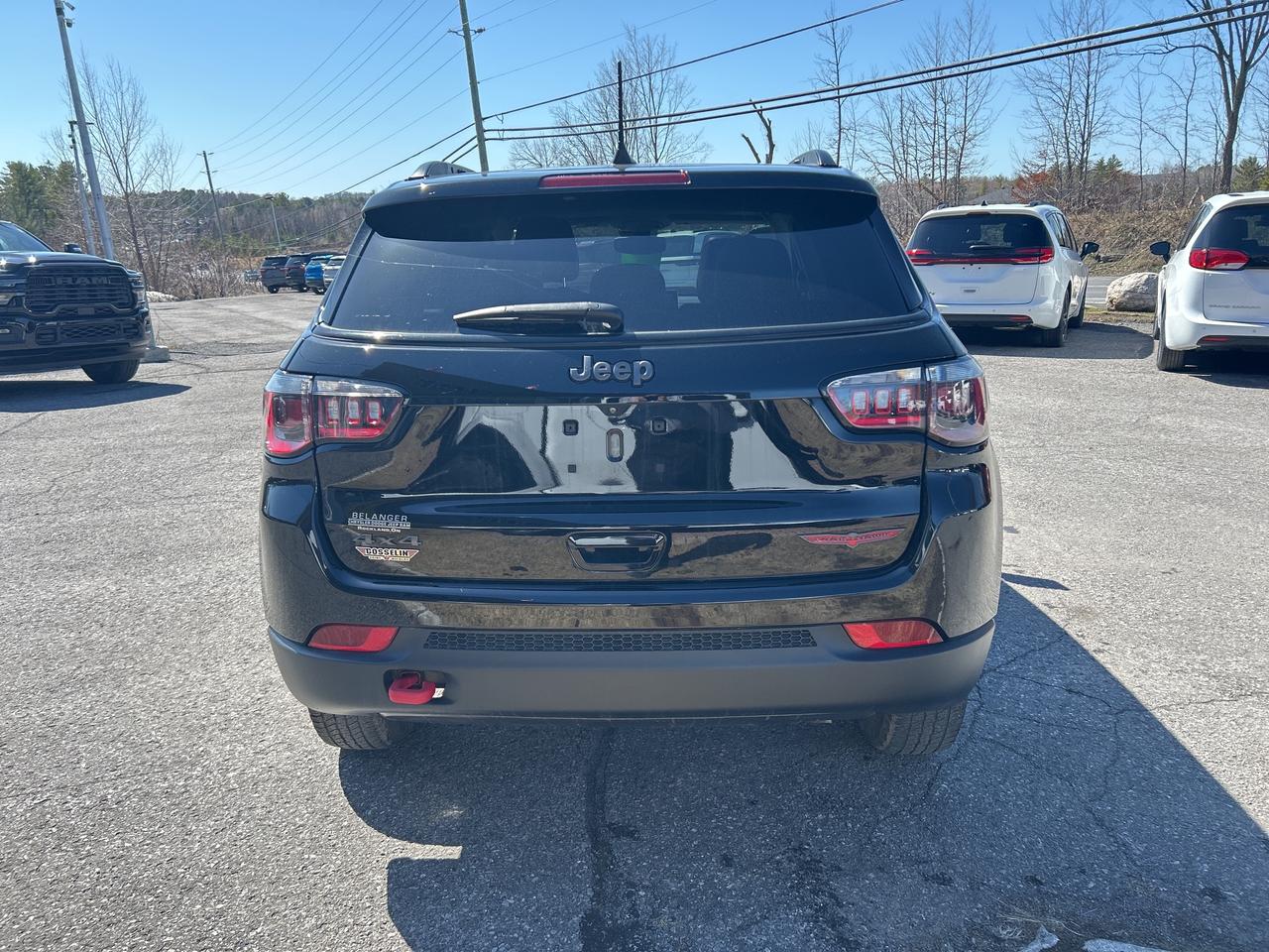 2022 Jeep Compass Trailhawk Photo