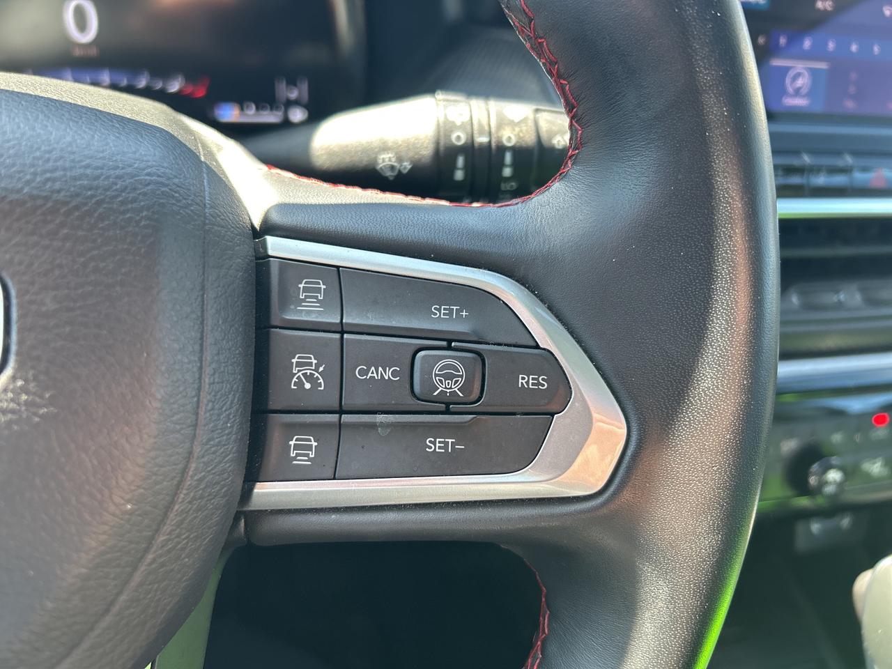 2022 Jeep Compass Trailhawk Photo