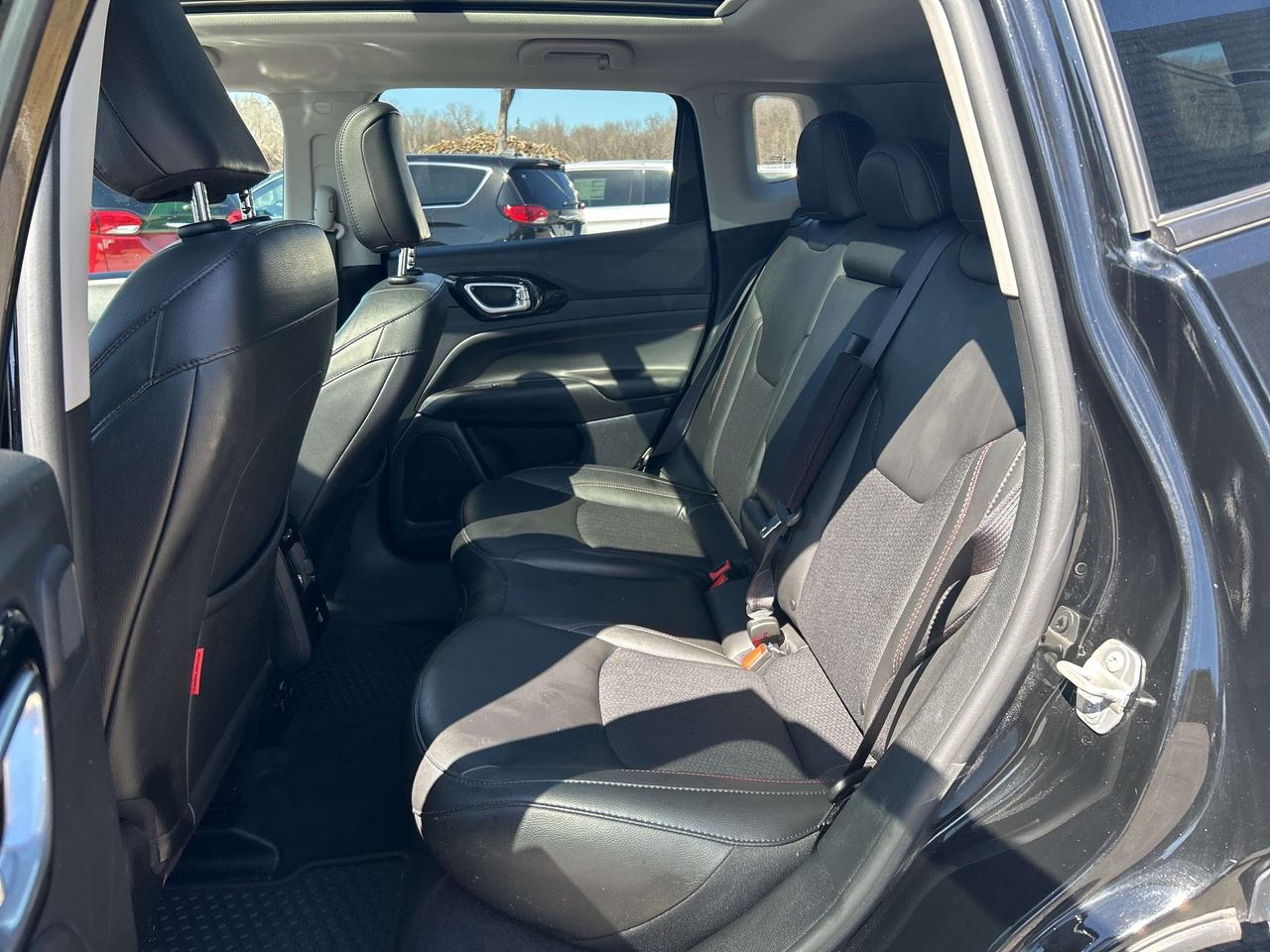 2022 Jeep Compass Trailhawk Photo