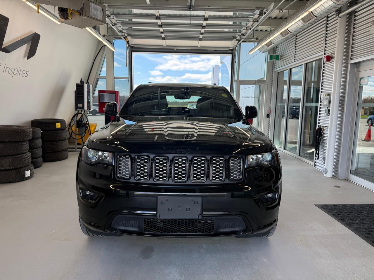 2021 Jeep Grand Cherokee Laredo 4dr 4x4 Photo