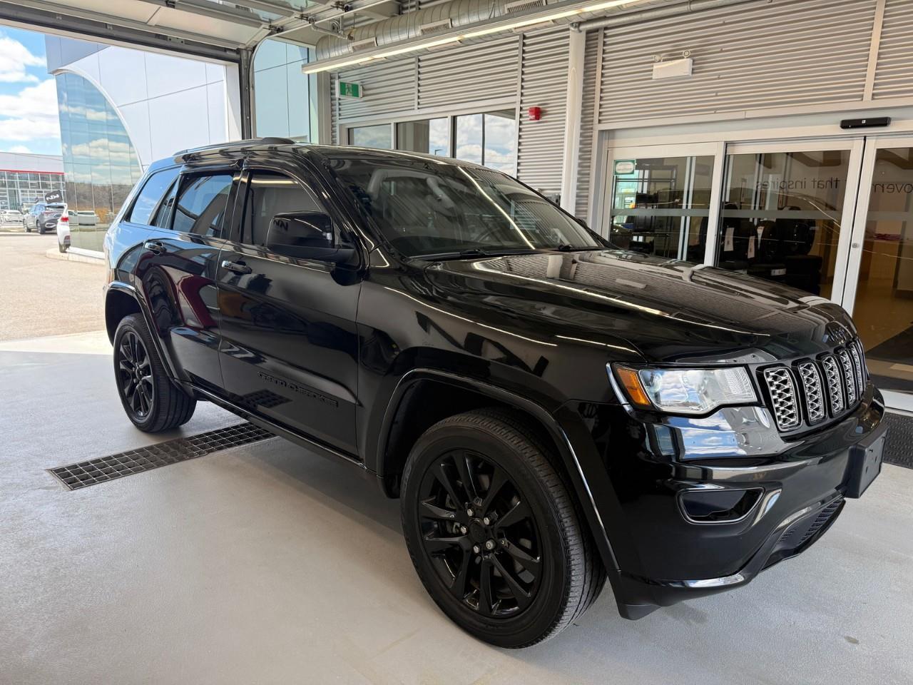 2021 Jeep Grand Cherokee Laredo 4dr 4x4 Photo