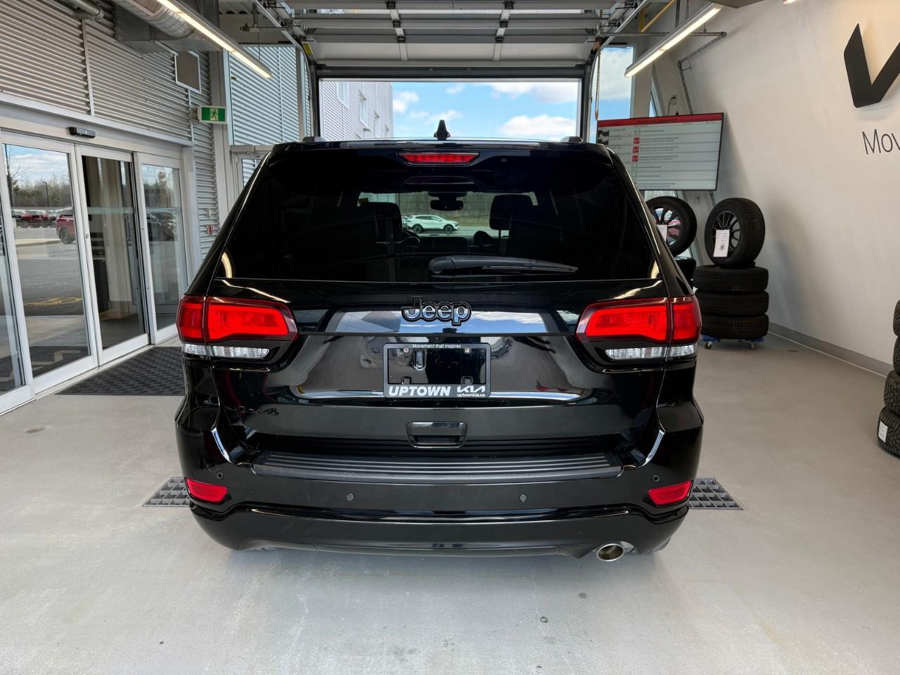 2021 Jeep Grand Cherokee Laredo 4dr 4x4 Photo