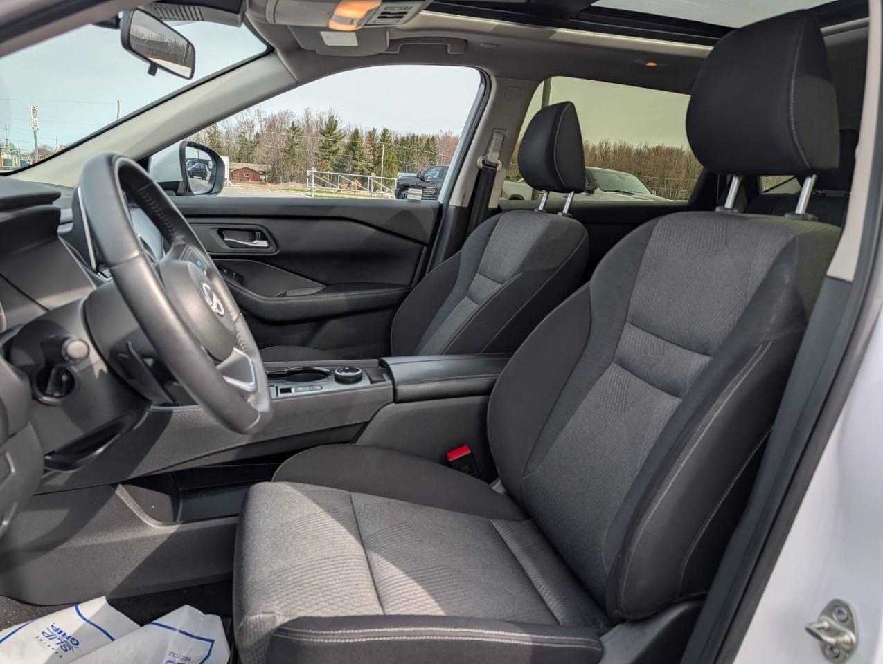 2024 Nissan Rogue SV Moonroof NO ACCIDENTS/ PANORAMIC SUNROOF Photo