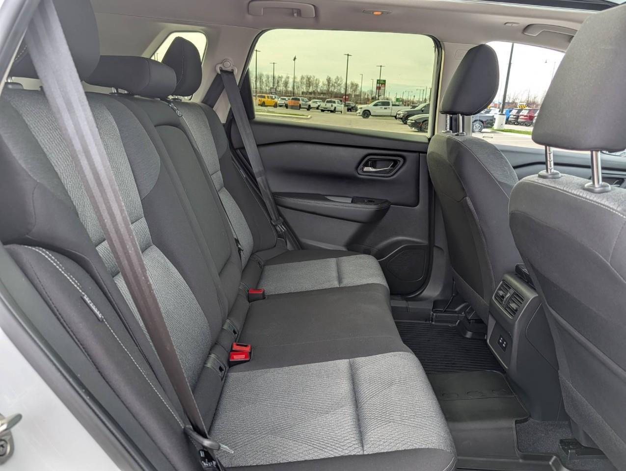 2024 Nissan Rogue SV Moonroof NO ACCIDENTS/ PANORAMIC SUNROOF Photo