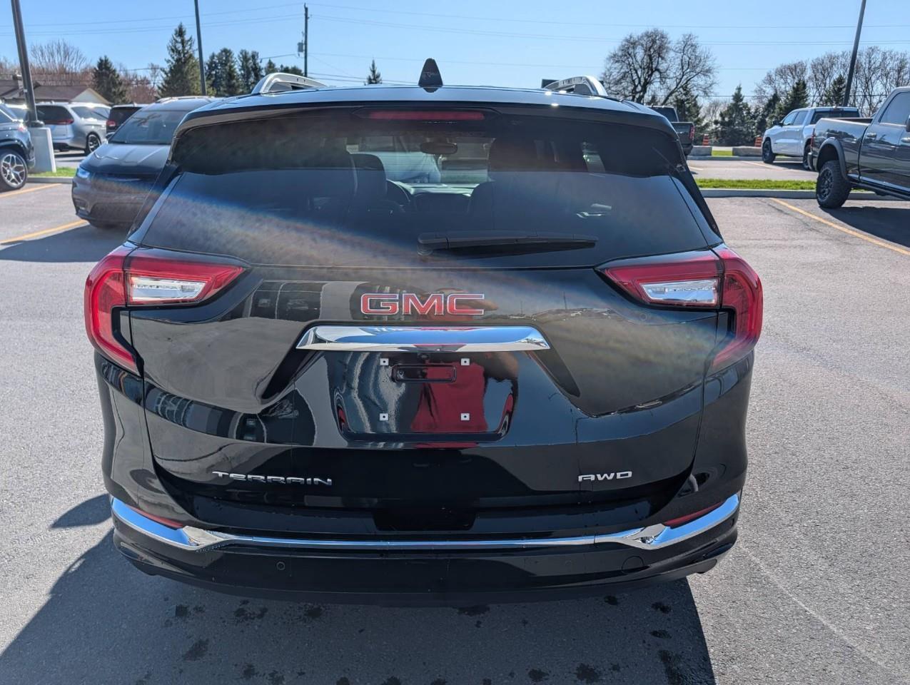 2024 GMC Terrain Denali ONE OWNER/ NO ACCIDENTS Photo