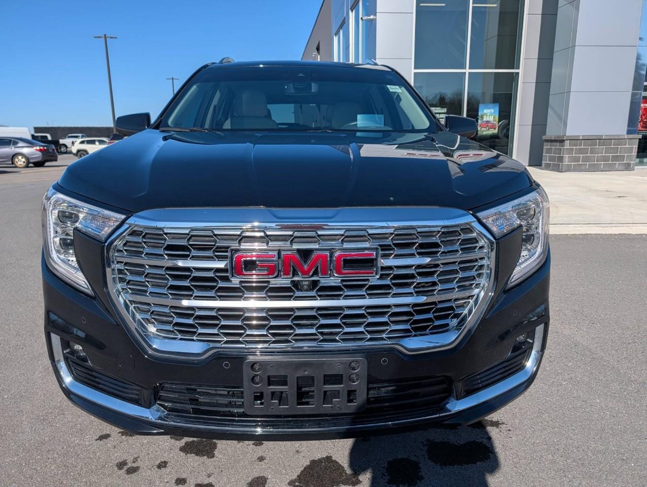 2024 GMC Terrain Denali ONE OWNER/ NO ACCIDENTS Photo
