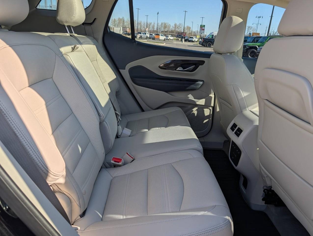 2024 GMC Terrain Denali ONE OWNER/ NO ACCIDENTS Photo