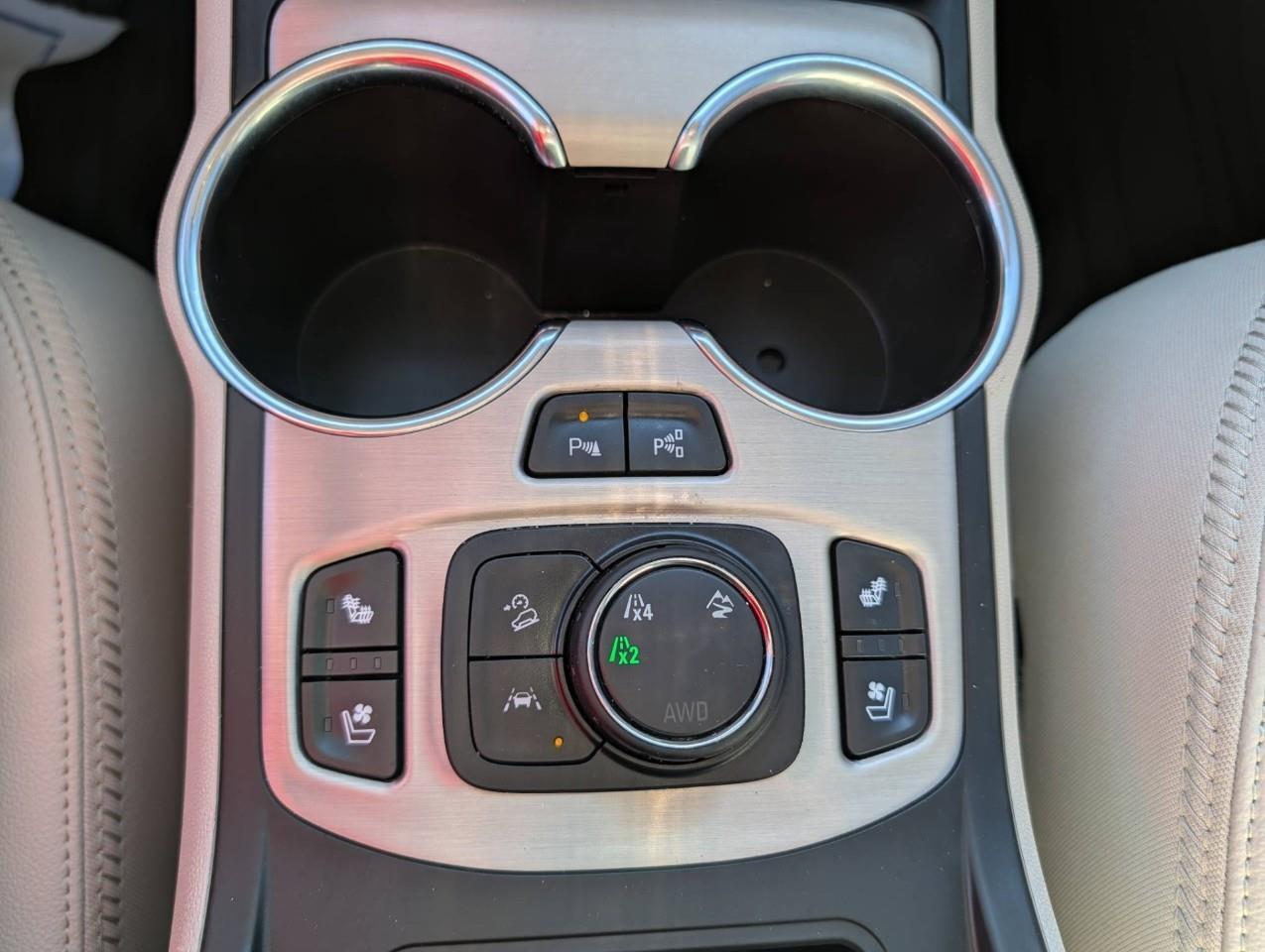 2024 GMC Terrain Denali ONE OWNER/ NO ACCIDENTS Photo