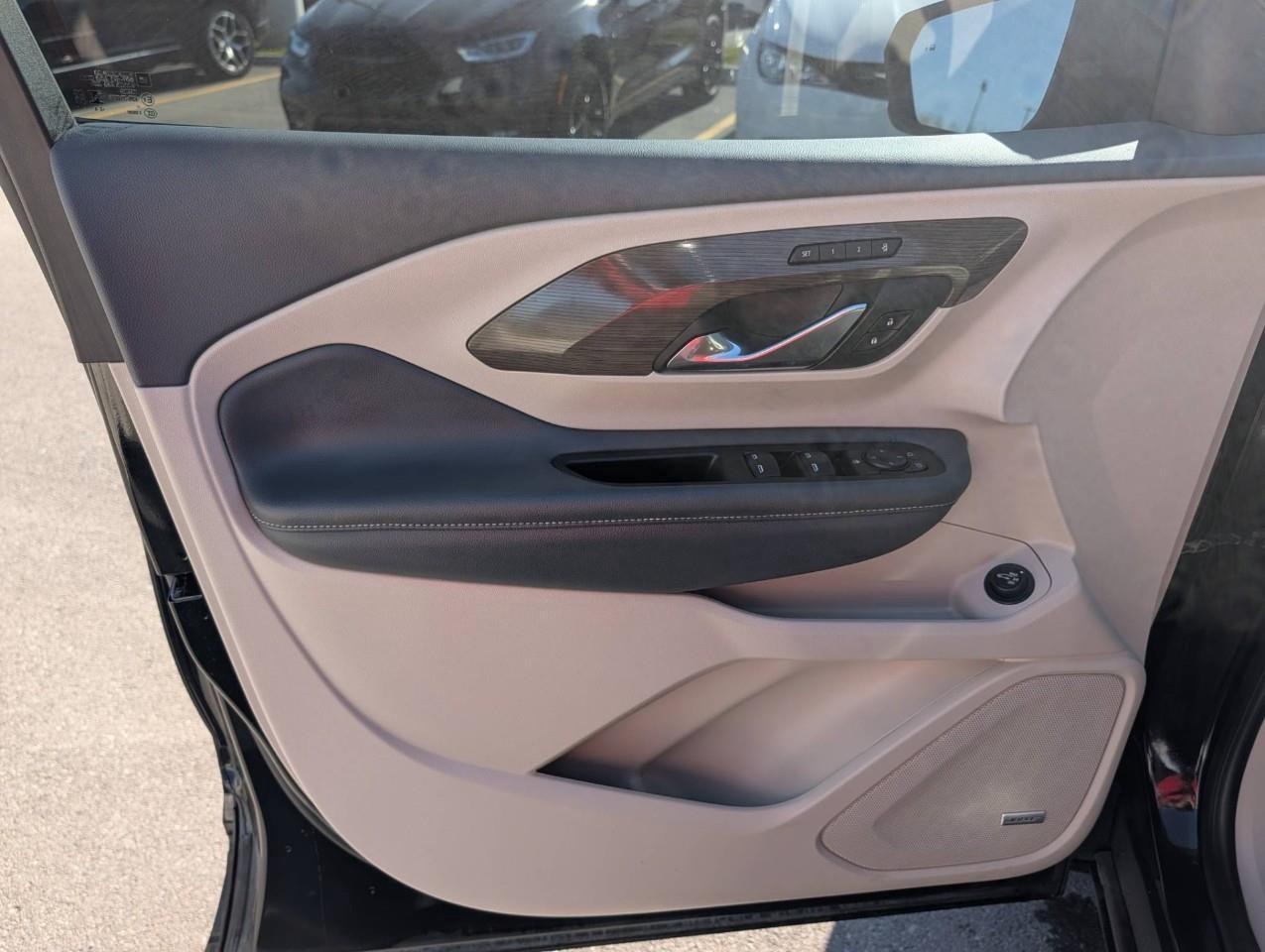 2024 GMC Terrain Denali ONE OWNER/ NO ACCIDENTS Photo