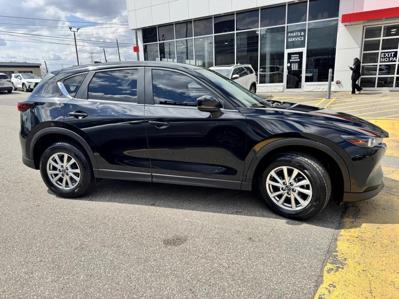 2022 Mazda CX-5 GX AWD/ EXTENDED WARRANTY/ 3.95% RATE/ MUST SEE Photo