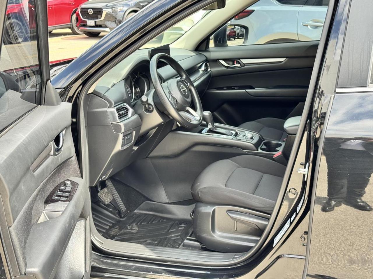 2022 Mazda CX-5 GX AWD/ EXTENDED WARRANTY/ 3.95% RATE/ MUST SEE Photo