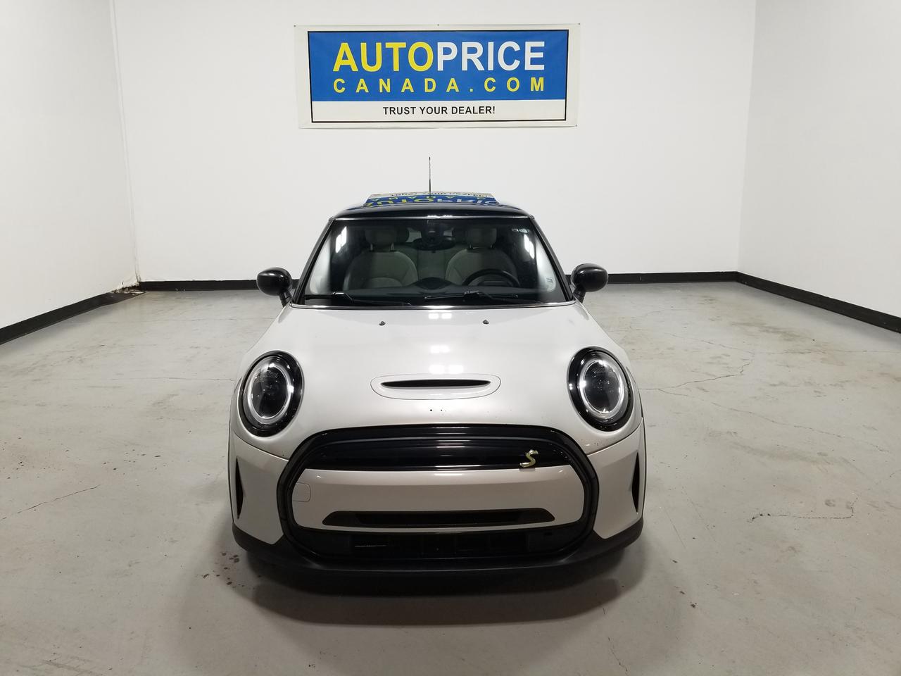 2023 MINI SE 3 Door Cooper Front-Wheel Drive Hatchback Photo
