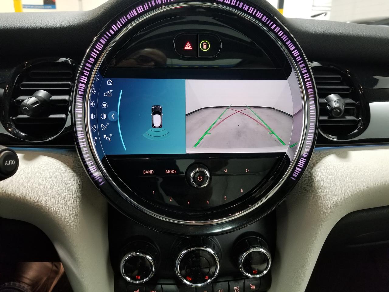 2023 MINI SE 3 Door Cooper Front-Wheel Drive Hatchback Photo