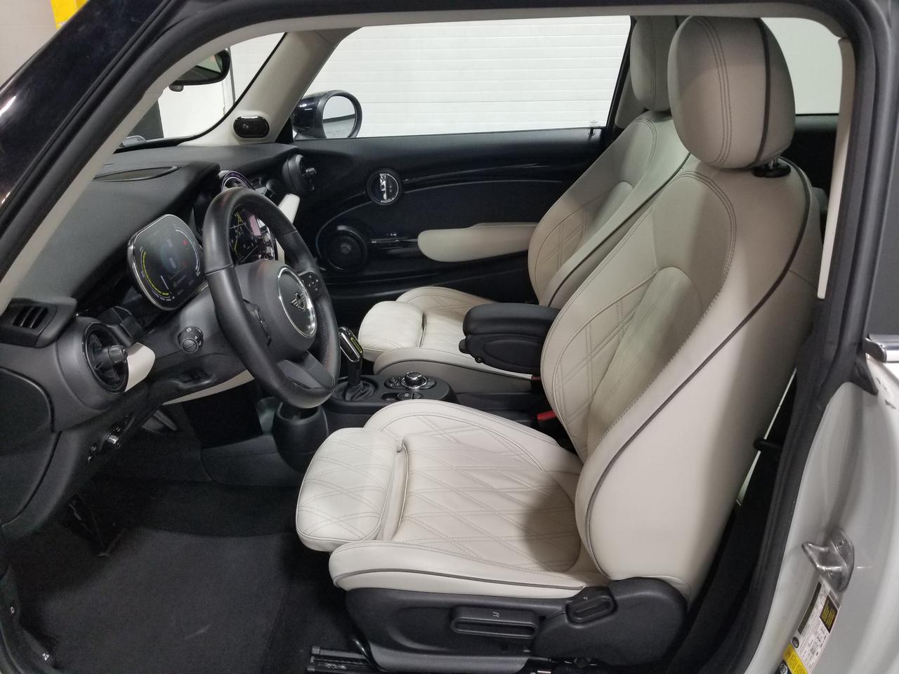 2023 MINI SE 3 Door Cooper Front-Wheel Drive Hatchback Photo
