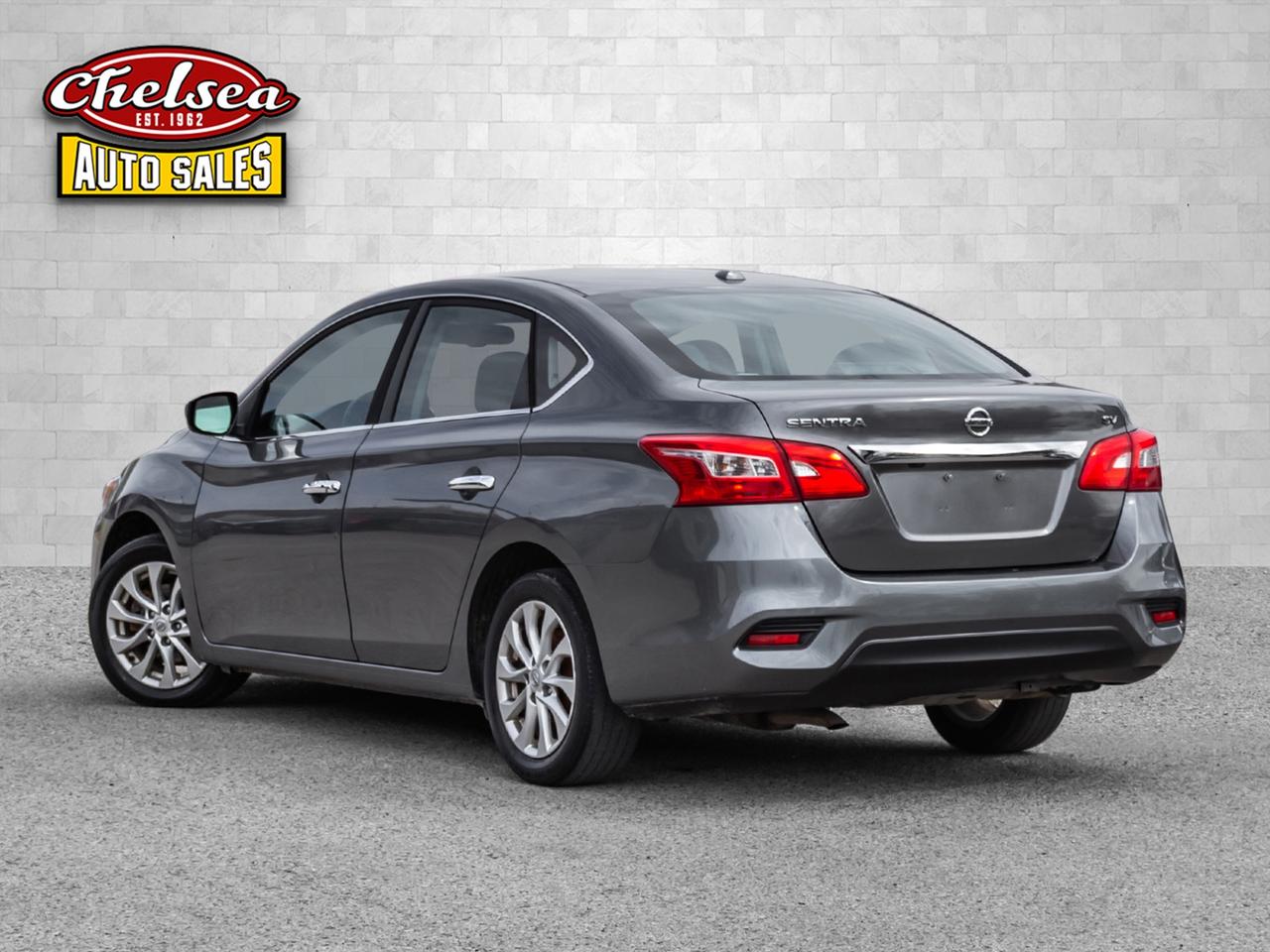 2018 Nissan Sentra SV CVT Photo