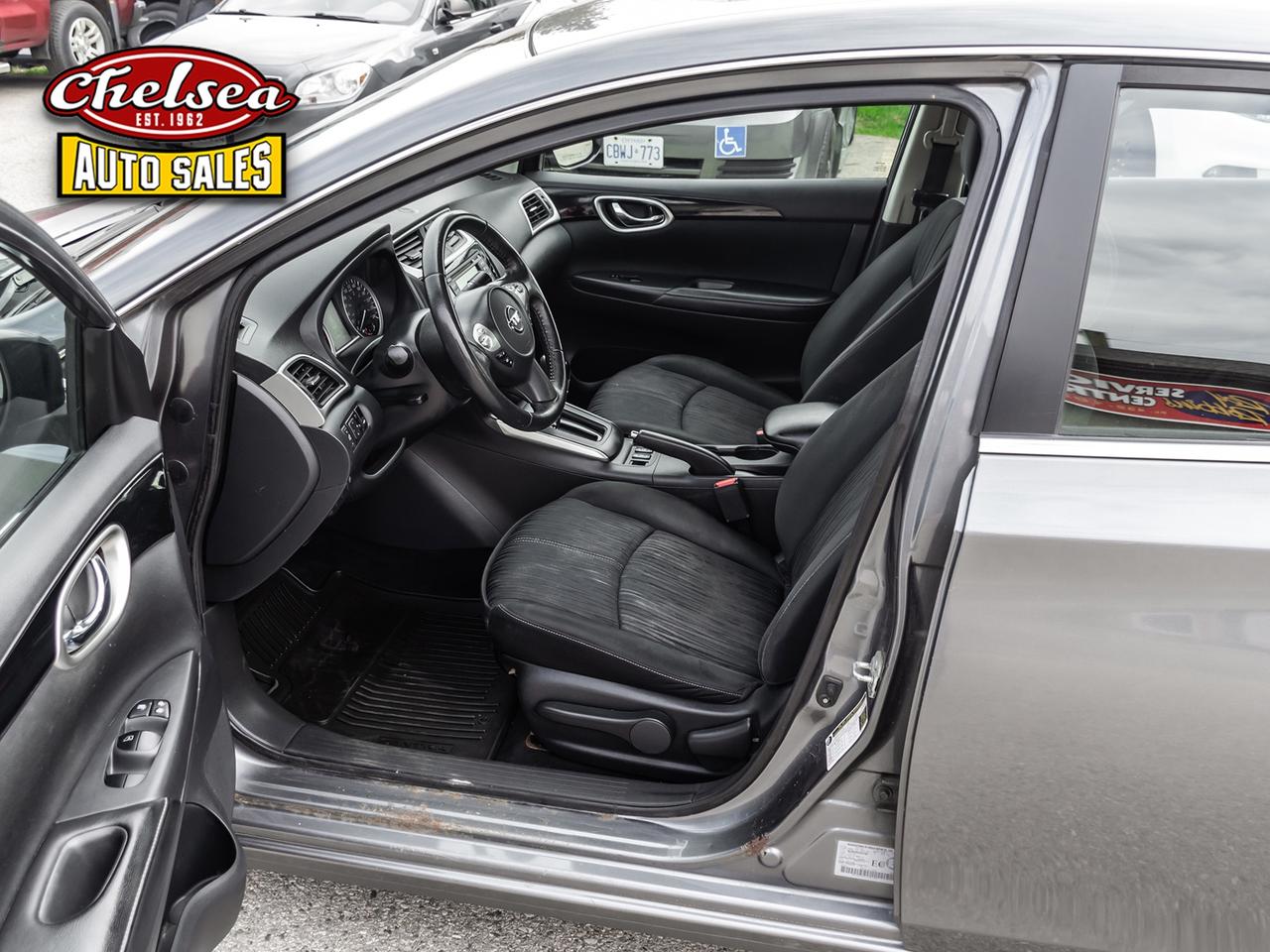 2018 Nissan Sentra SV CVT Photo