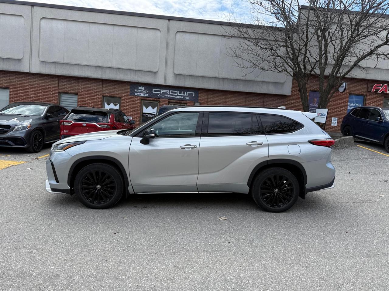 2023 Toyota Highlander XSE CVT, LEATHER, NAV, SUNROOF Photo2