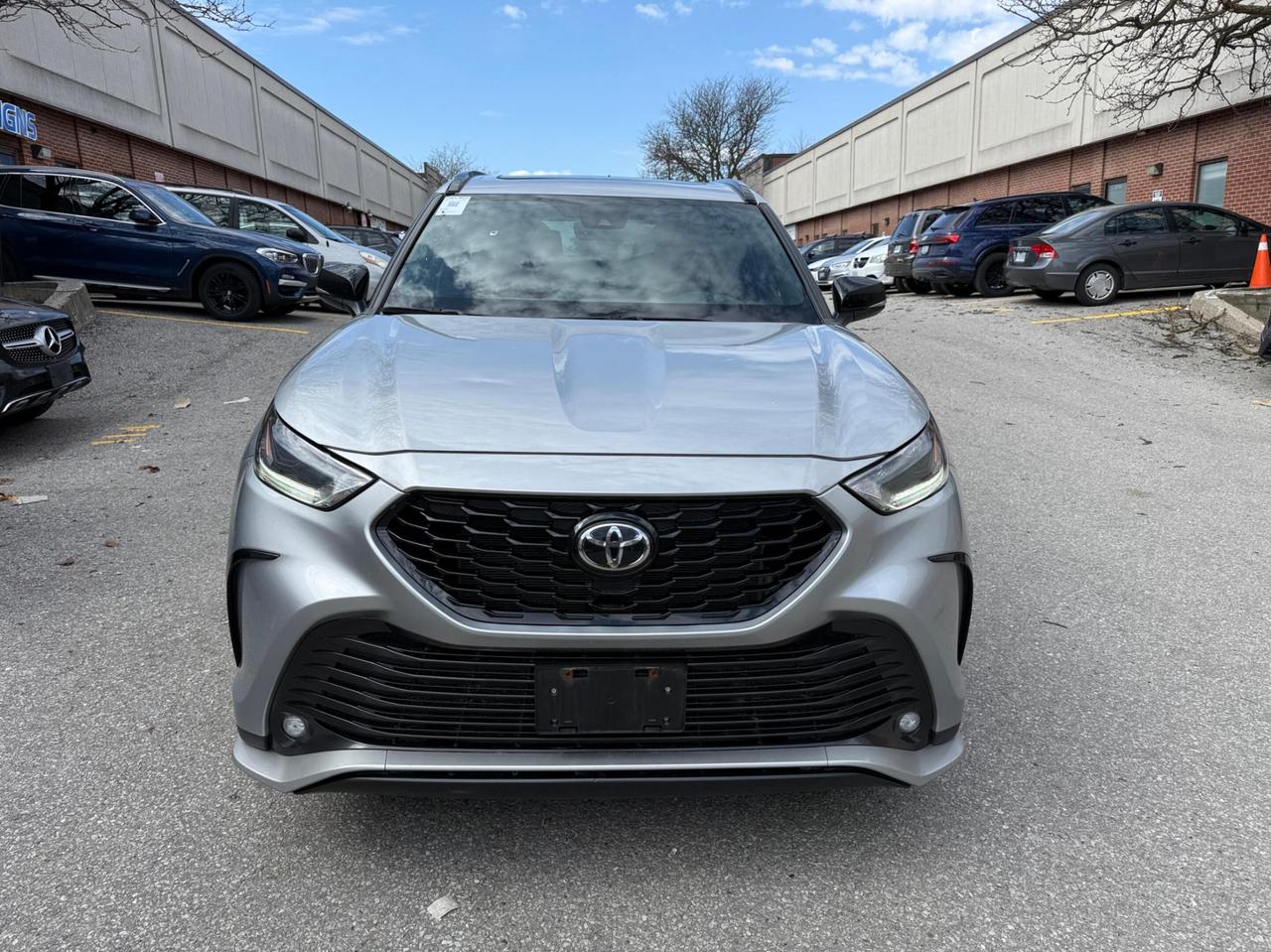 2023 Toyota Highlander XSE CVT, LEATHER, NAV, SUNROOF Photo