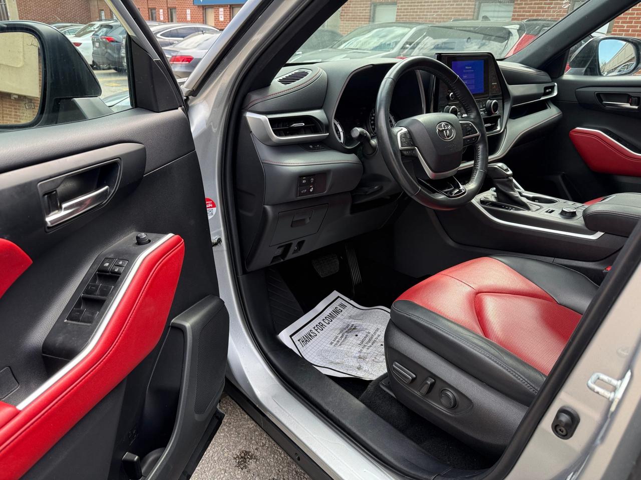 2023 Toyota Highlander XSE CVT, LEATHER, NAV, SUNROOF Photo