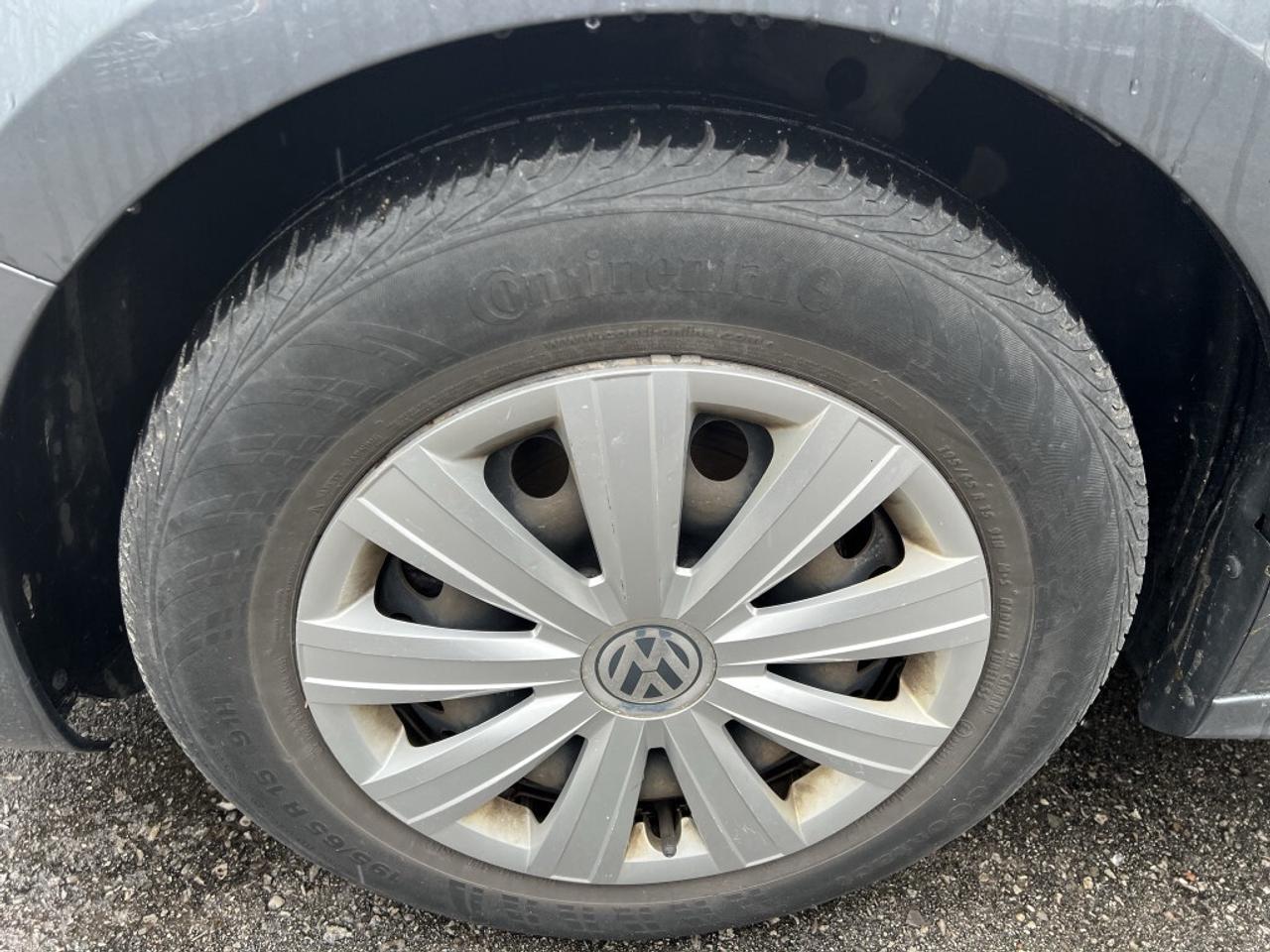 2014 Volkswagen Jetta 2 L Trendline 4dr Sedan Manual Photo