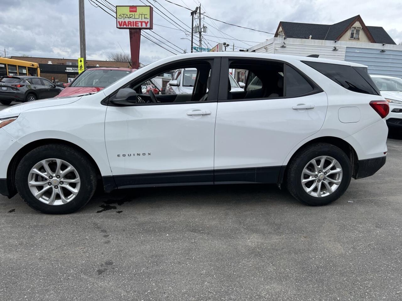 2020 Chevrolet Equinox LS Front-wheel Drive Automatic Photo3