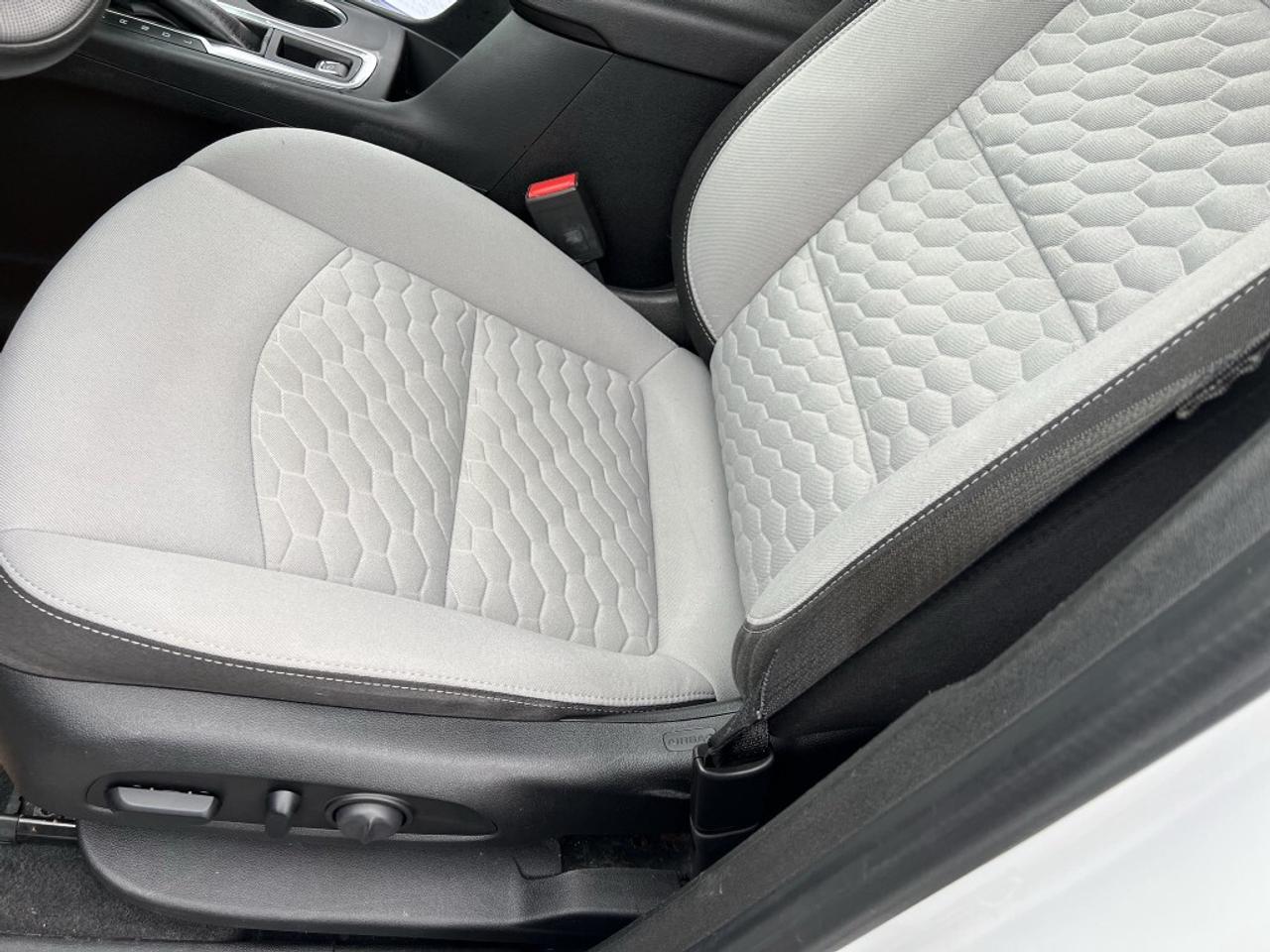 2020 Chevrolet Equinox LS Front-wheel Drive Automatic Photo