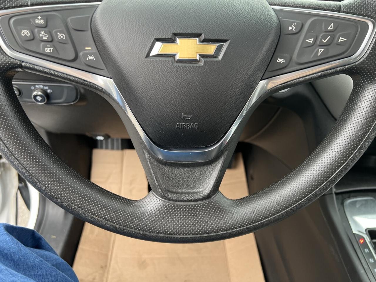 2020 Chevrolet Equinox LS Front-wheel Drive Automatic Photo