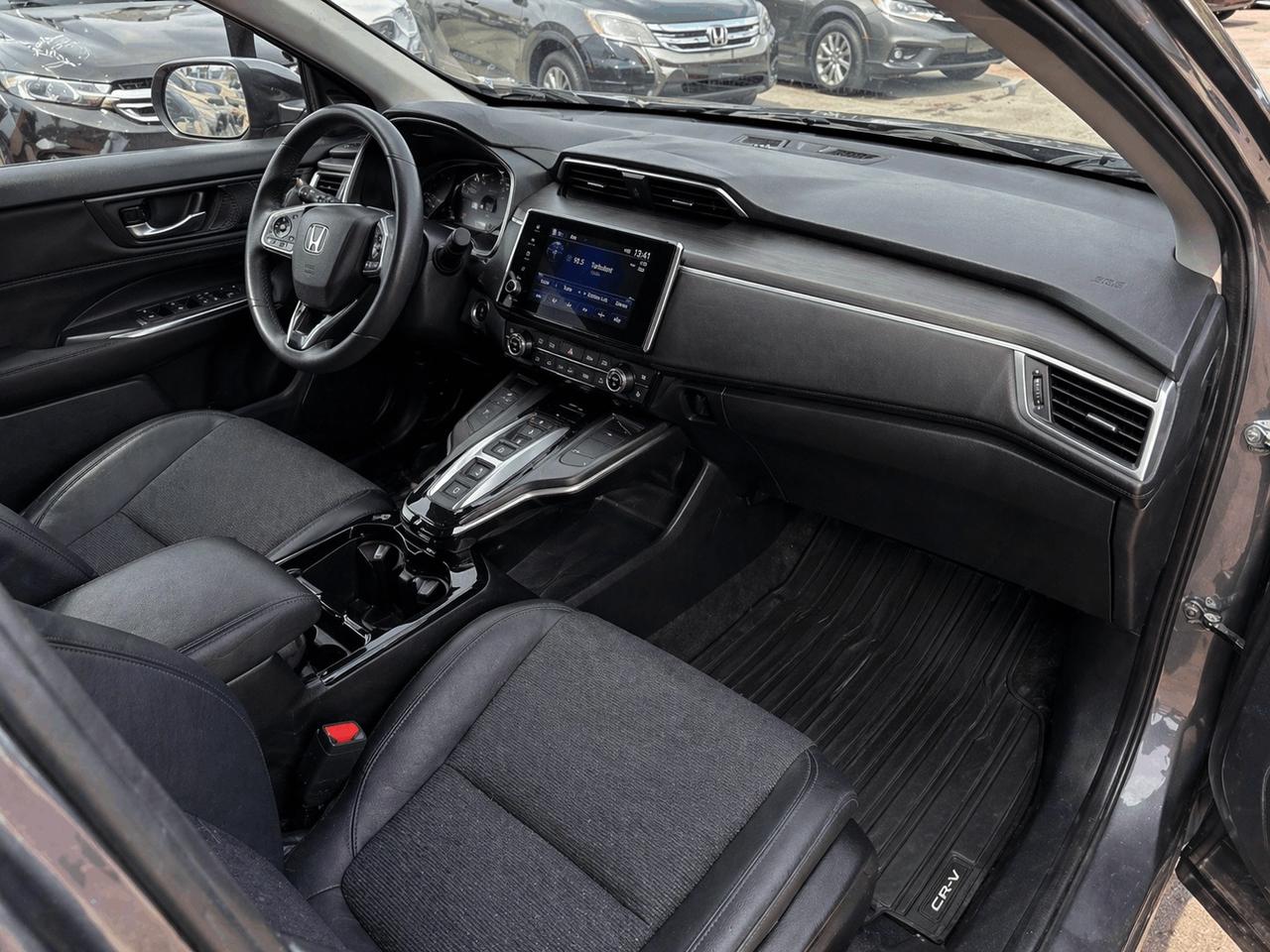 2020 Honda CLARITY PLUG-IN Sedan Photo