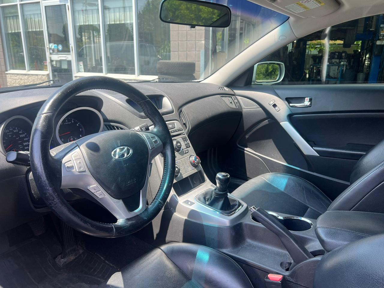 2010 Hyundai Genesis Coupe 2dr I4 Man Premium Photo