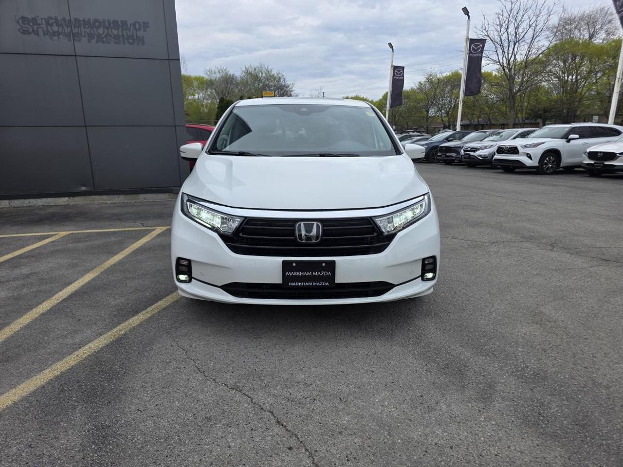 2022 Honda Odyssey Touring rear Photo