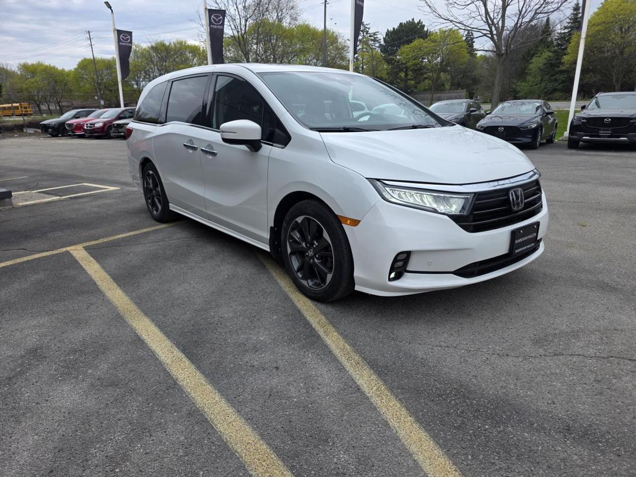 2022 Honda Odyssey Touring rear Photo2