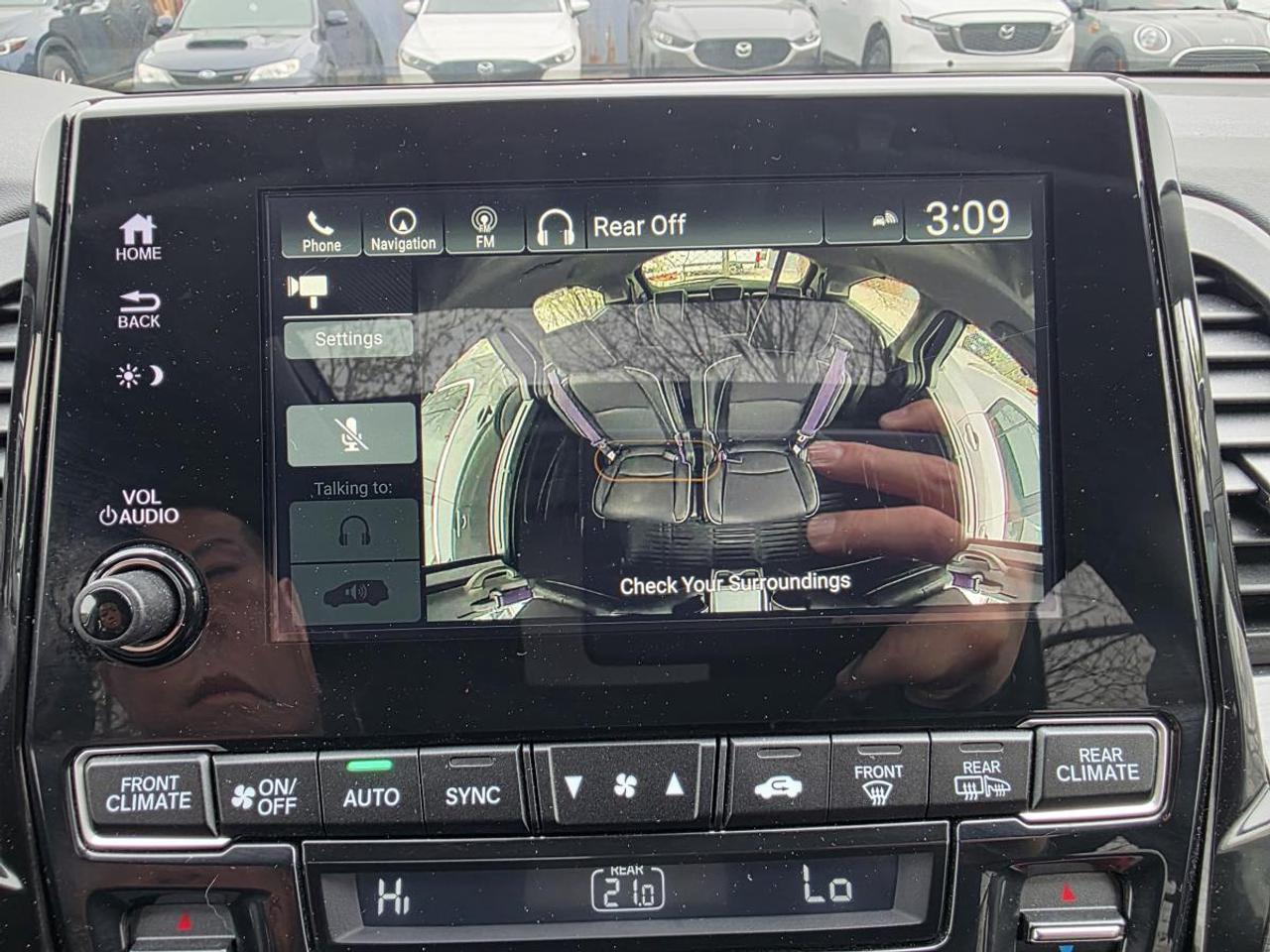 2022 Honda Odyssey Touring rear Photo