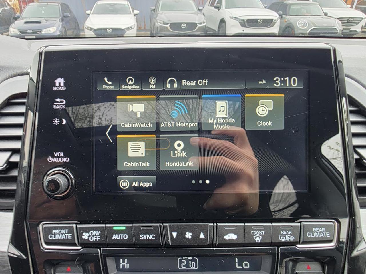 2022 Honda Odyssey Touring rear Photo