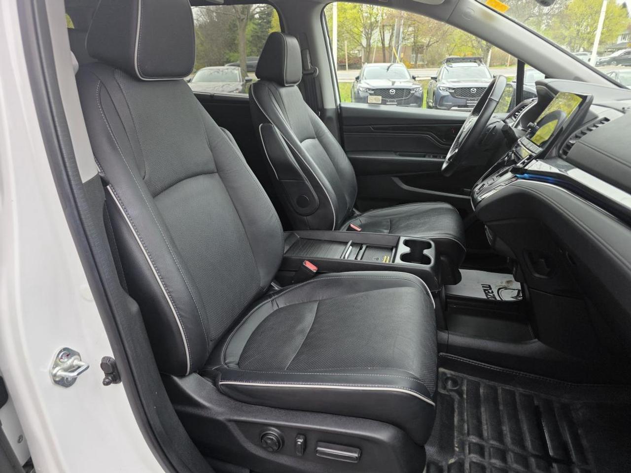 2022 Honda Odyssey Touring rear Photo