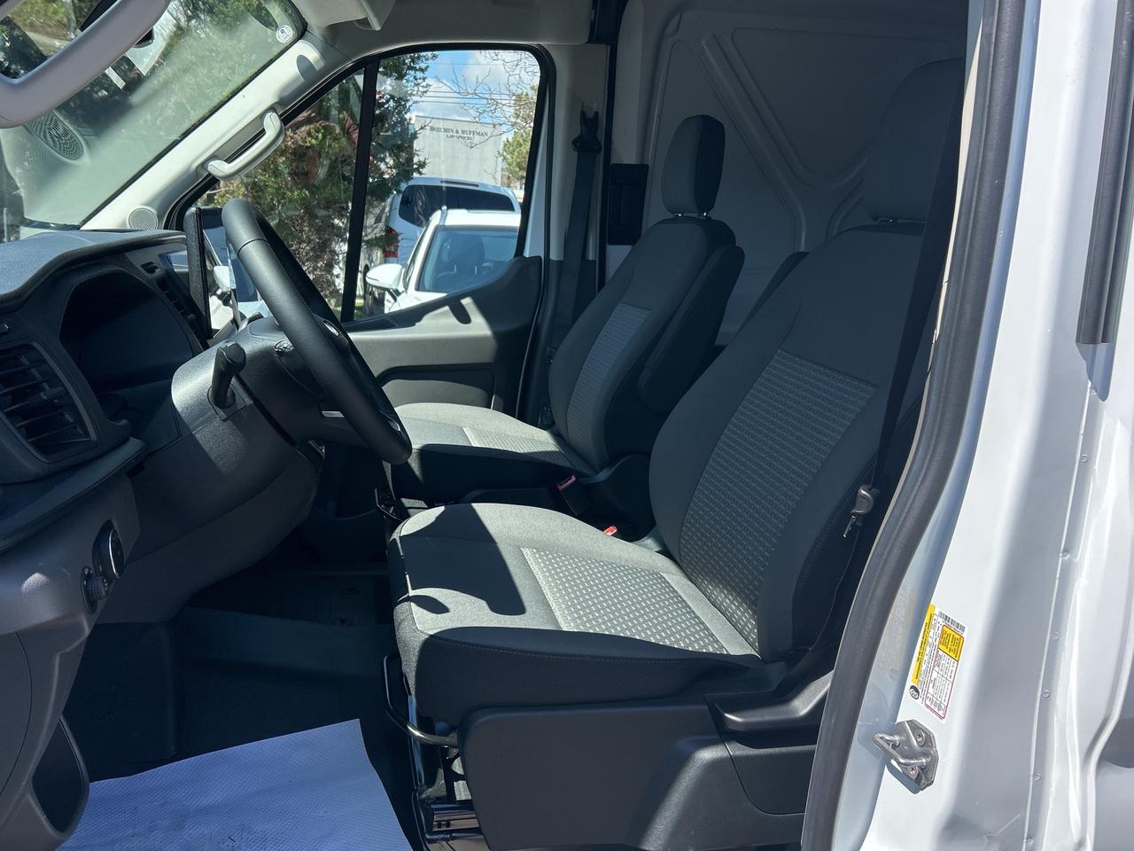 2026 Ford Transit Cargo Van 350HD DUAL REAR WHEEL,HIGH ROOF 148EXT, NAVI Photo