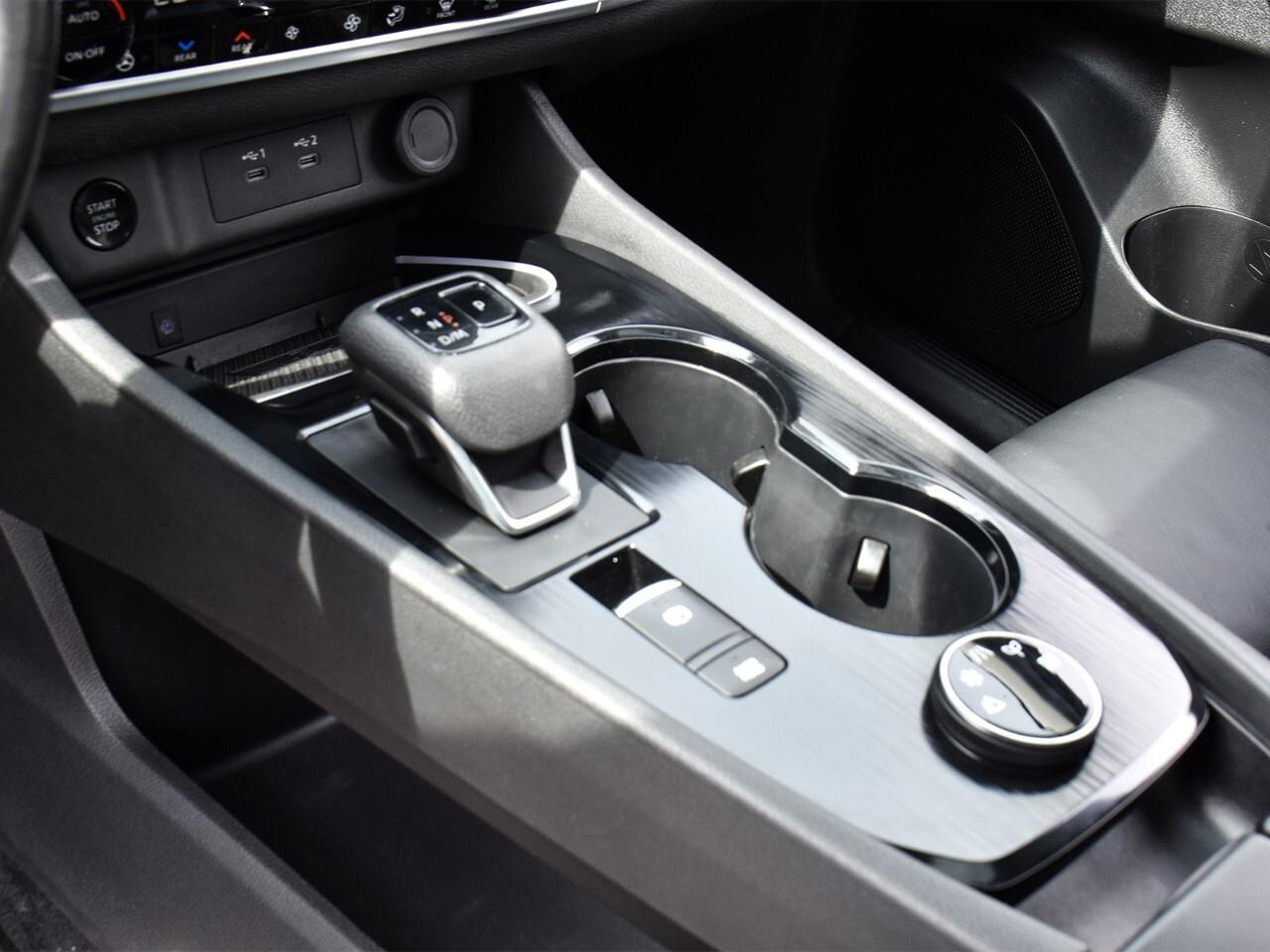 2024 Nissan Rogue AWD SL, LEATHER SEATS, APPLE CARPLAY, REMOTE START Photo